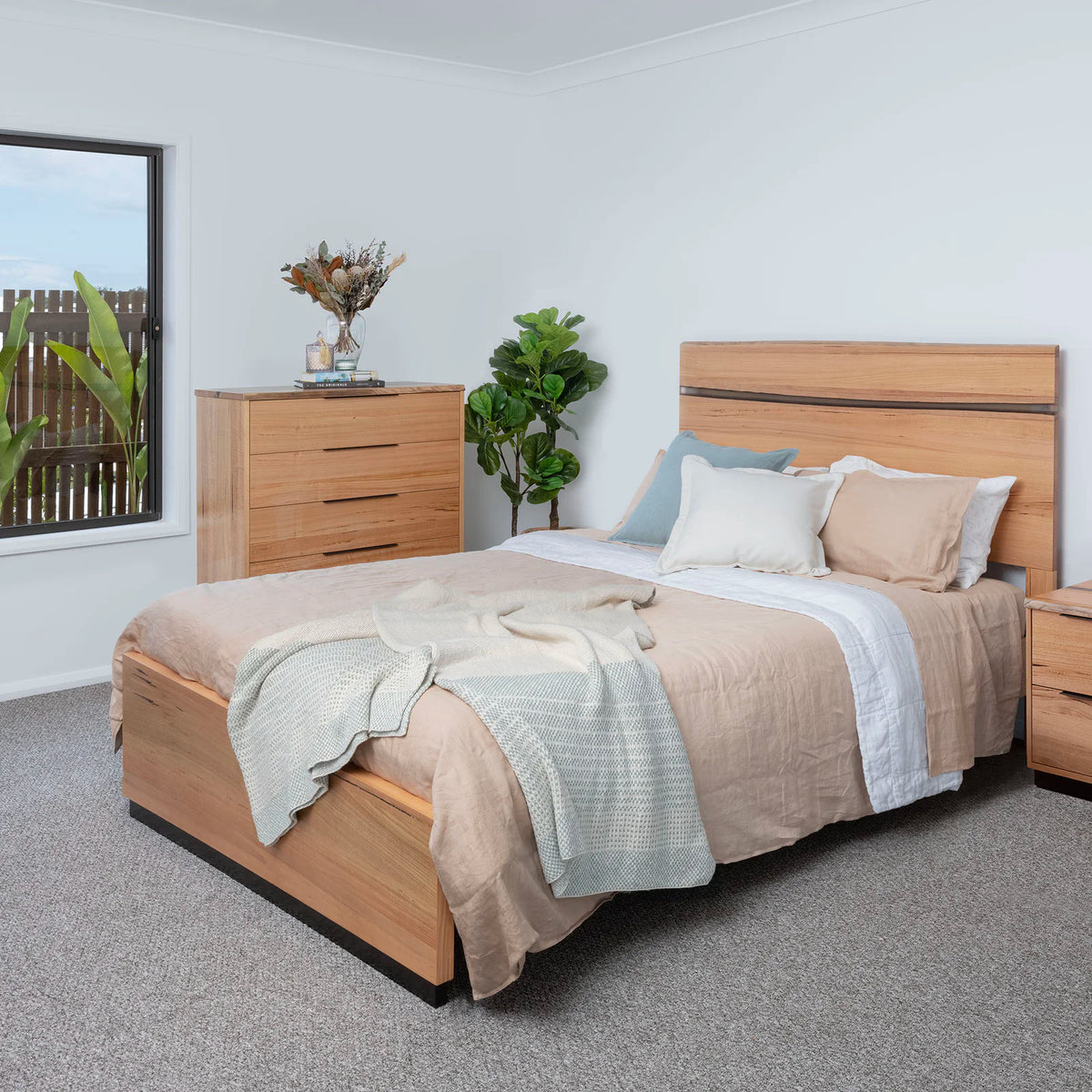 Byron King Bed