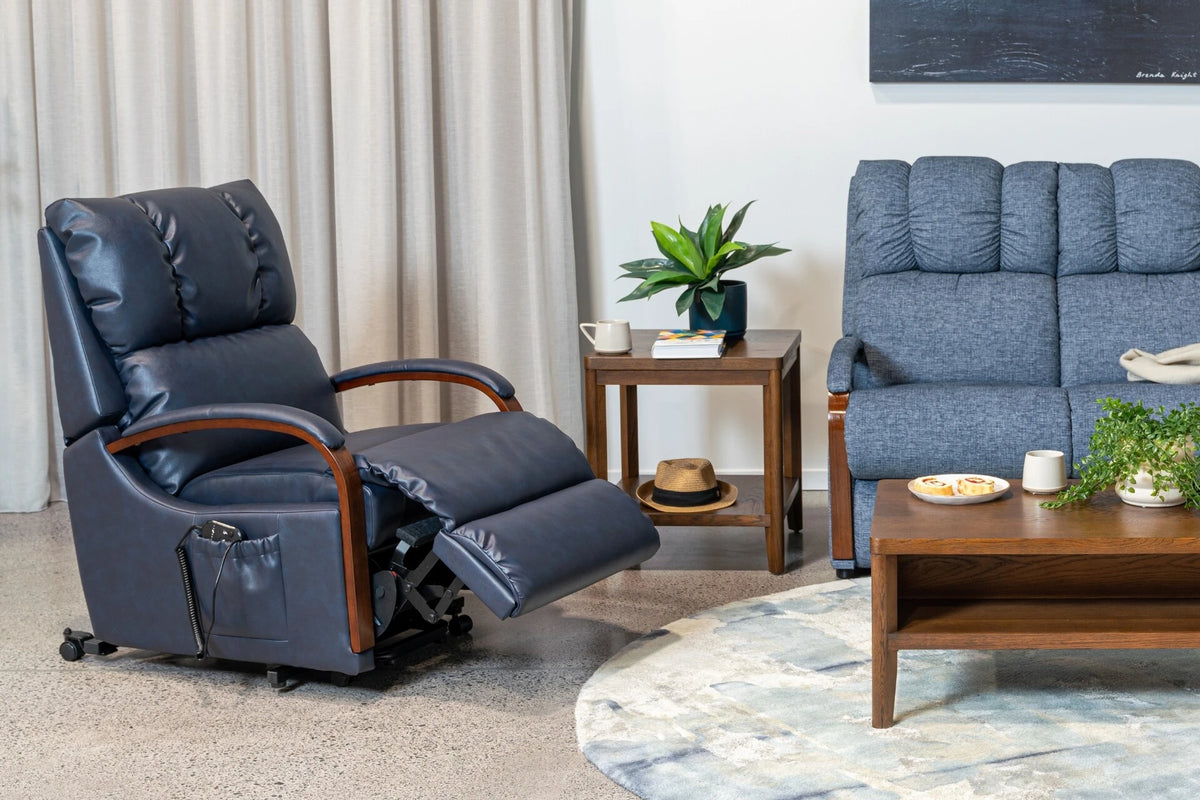 La-Z-Boy Harbor Town Power Lift Chair