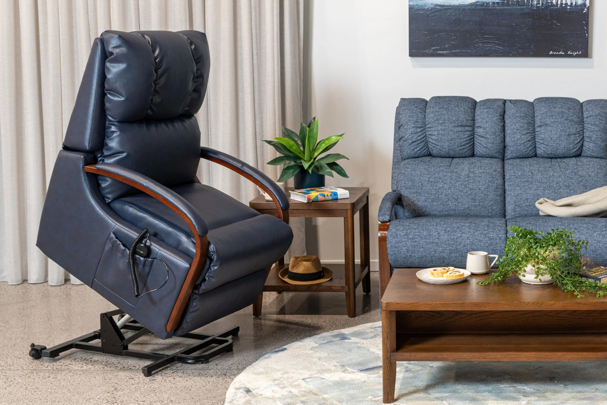 La-Z-Boy Harbor Town Power Lift Chair