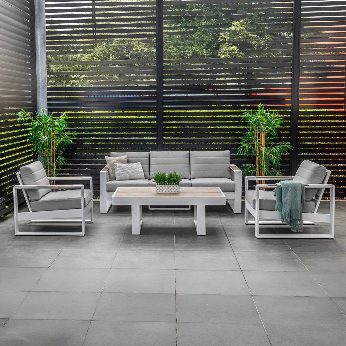 Maderia 4 Piece Outdoor Lounge Setting