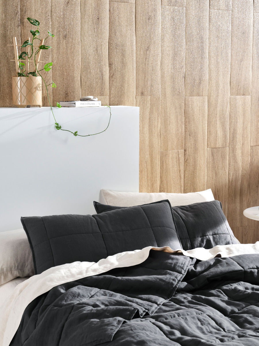 Pure Linen Nimes Magnet Coverlet