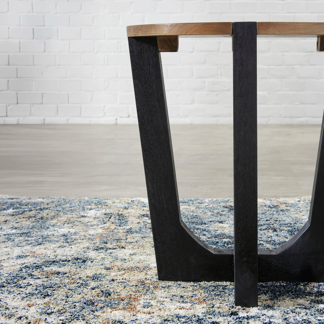 Bardem Lamp Table