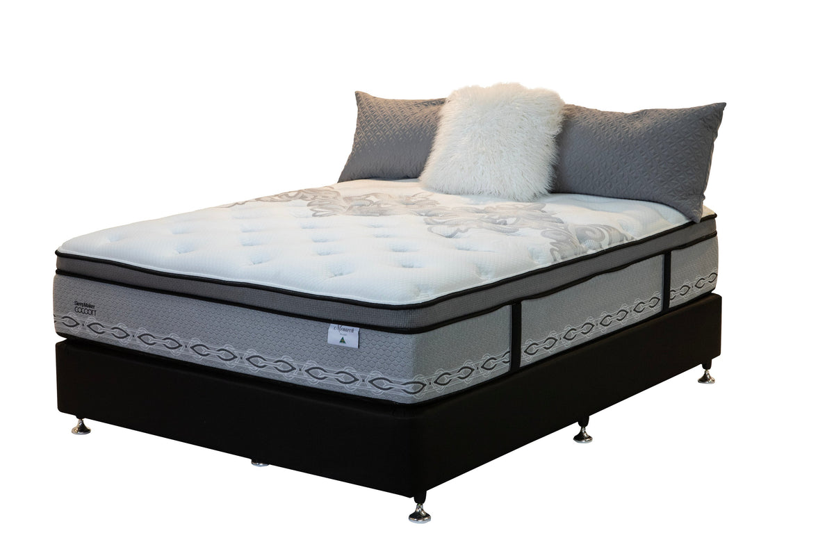 Cocoon Monarch Medium