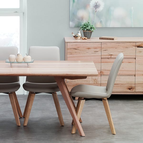 Windsor 1800 Dining Table