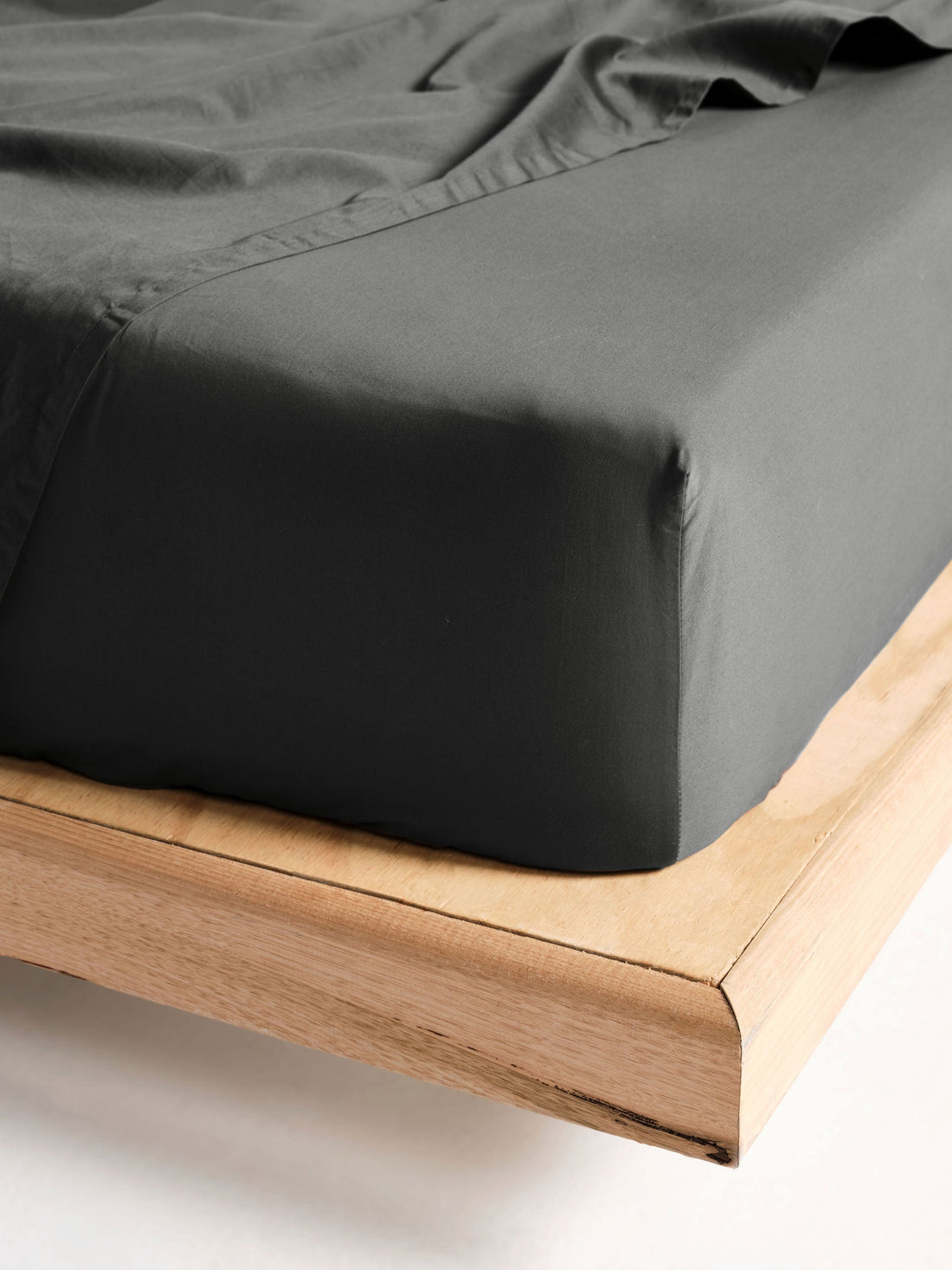 500TC Cotton Sateen Augusta Magnet Fitted Sheet 60cm