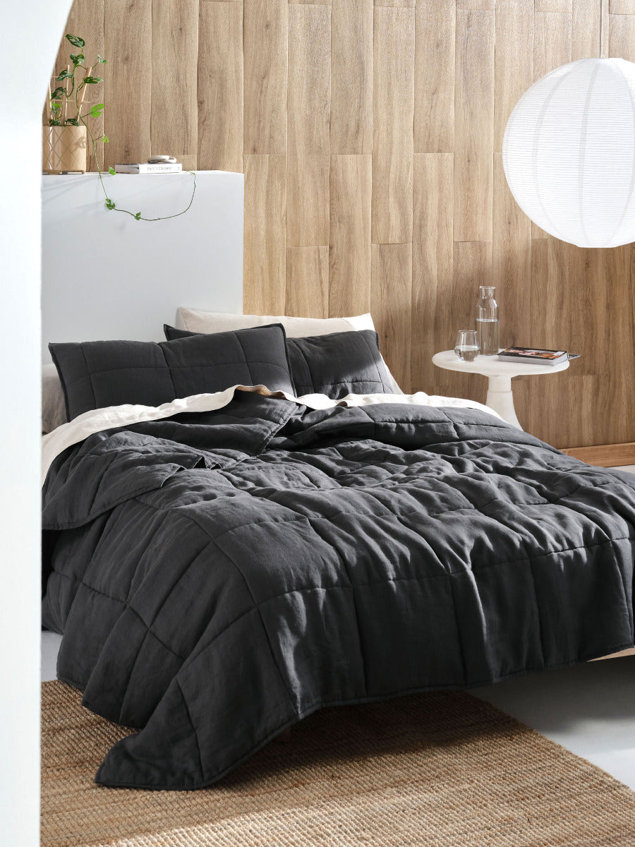 Pure Linen Nimes Magnet Coverlet